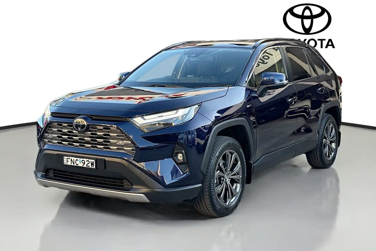 2024 Toyota RAV4 Gallery Image 4