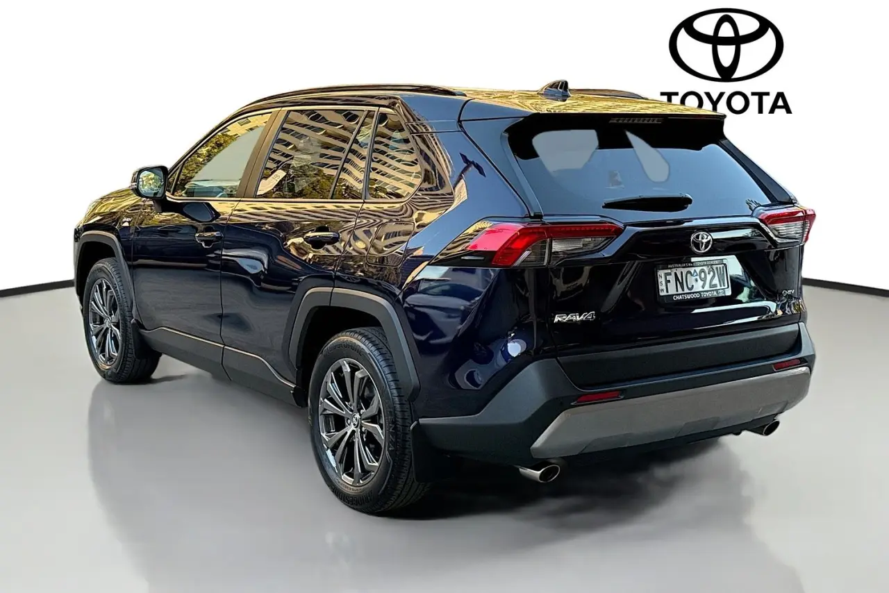 2024 Toyota RAV4 Gallery Image 6