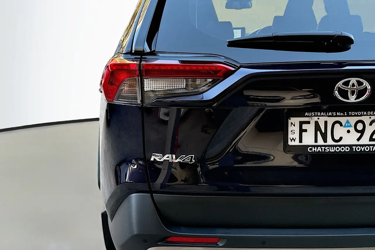 2024 Toyota RAV4 Gallery Image 8