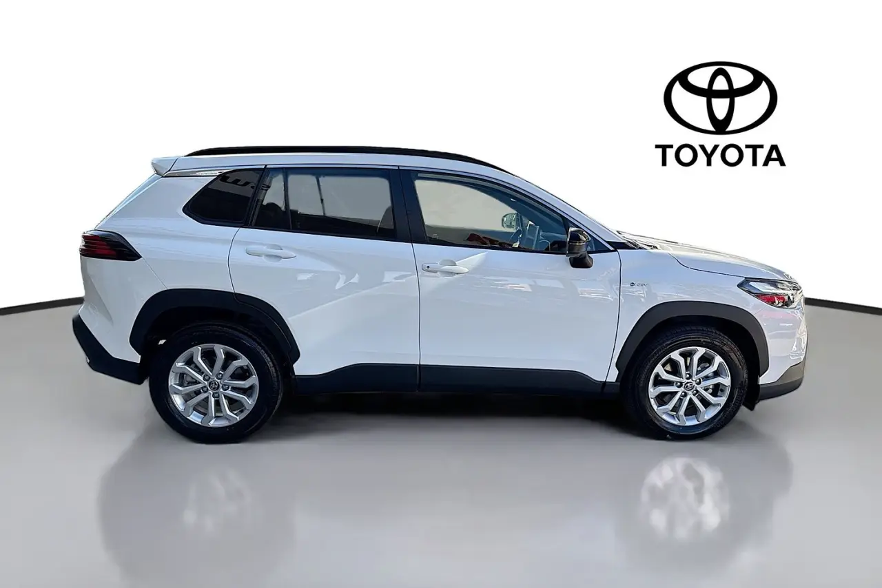 2026 Toyota Corolla Cross Gallery Image 11