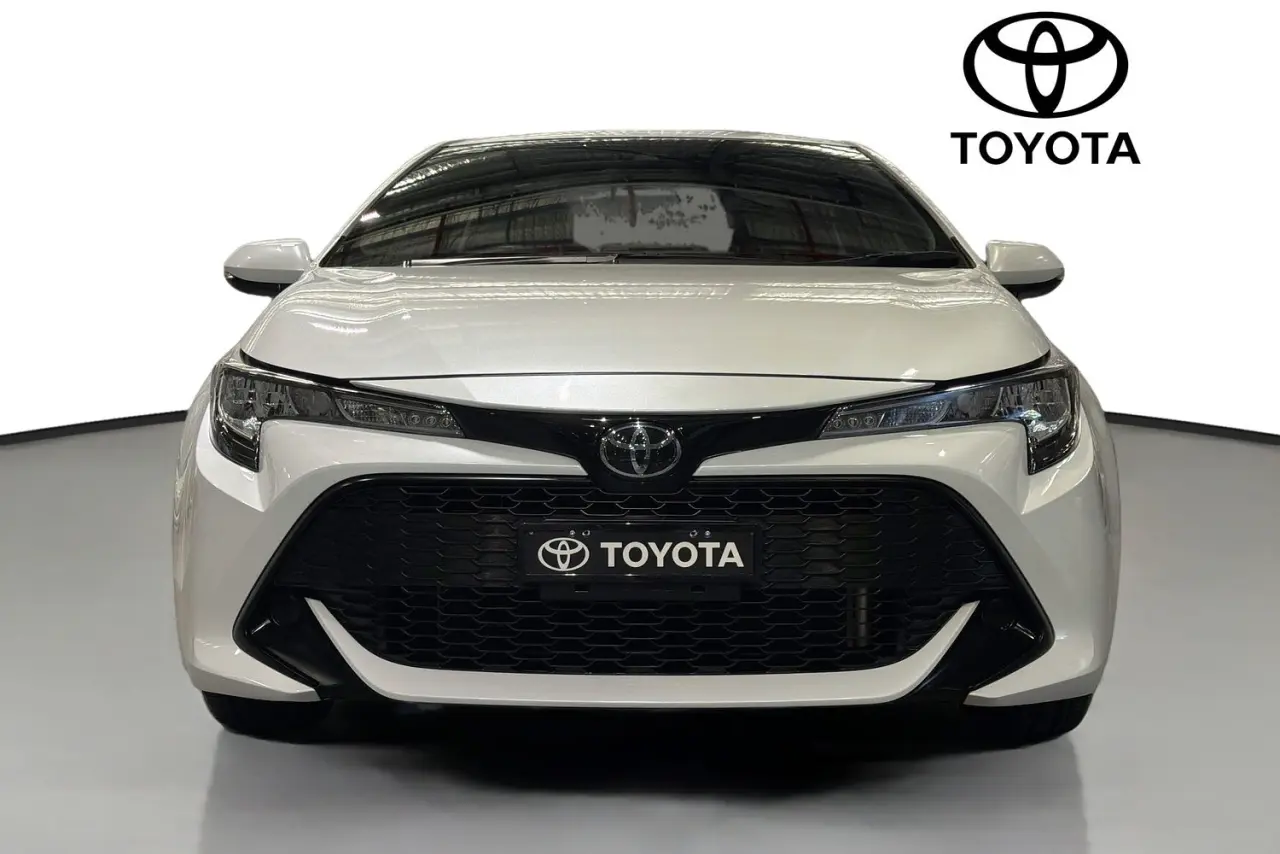 2021 Toyota Corolla Gallery Image 2