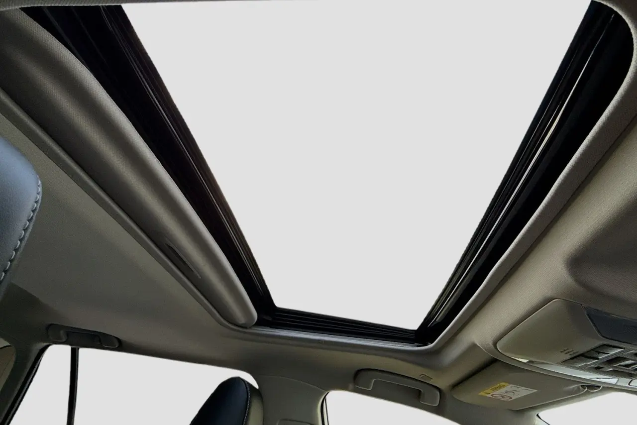 2025 Toyota RAV4 Gallery Image 12