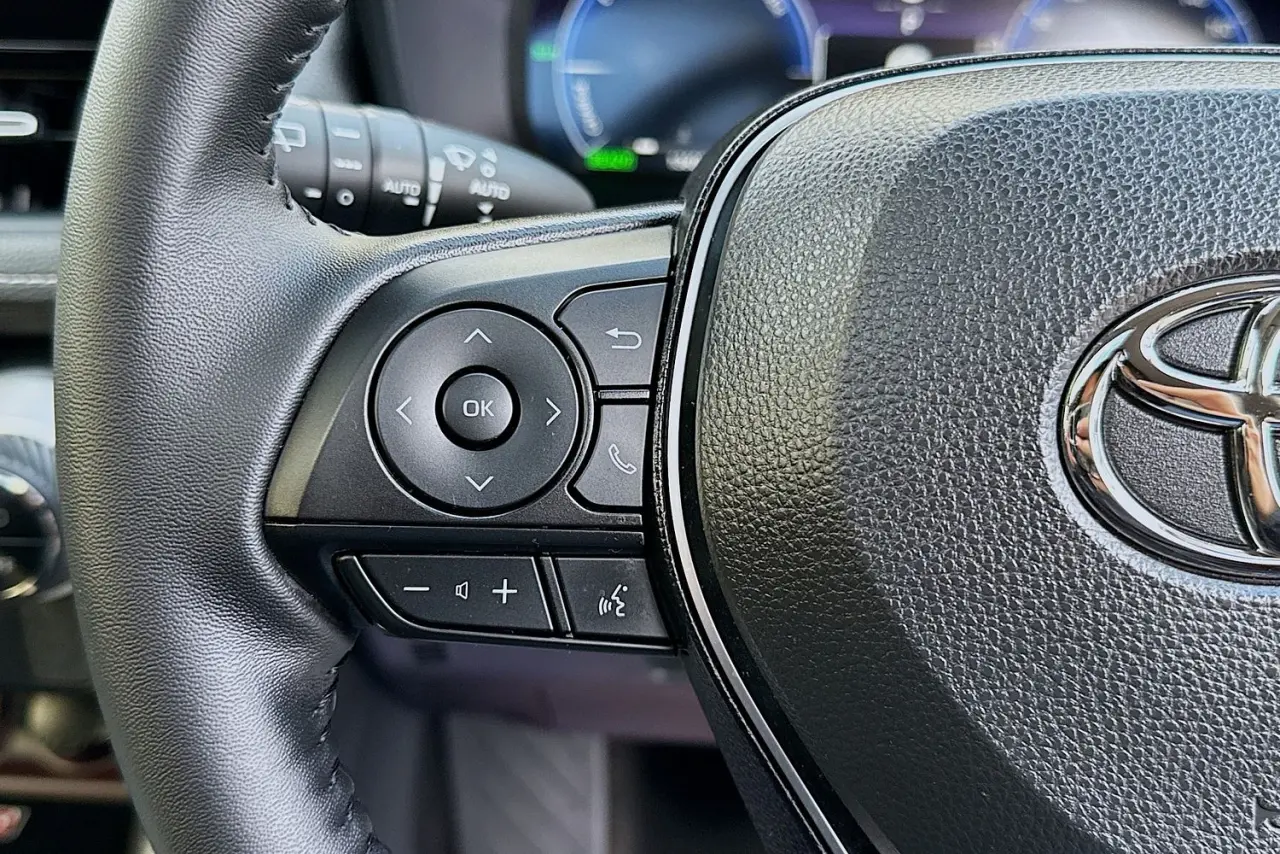 2025 Toyota RAV4 Gallery Image 19