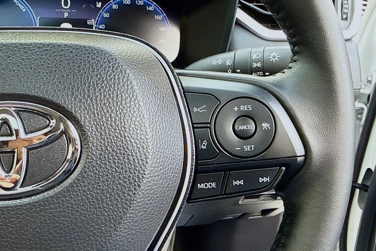 2025 Toyota RAV4 Gallery Image 20
