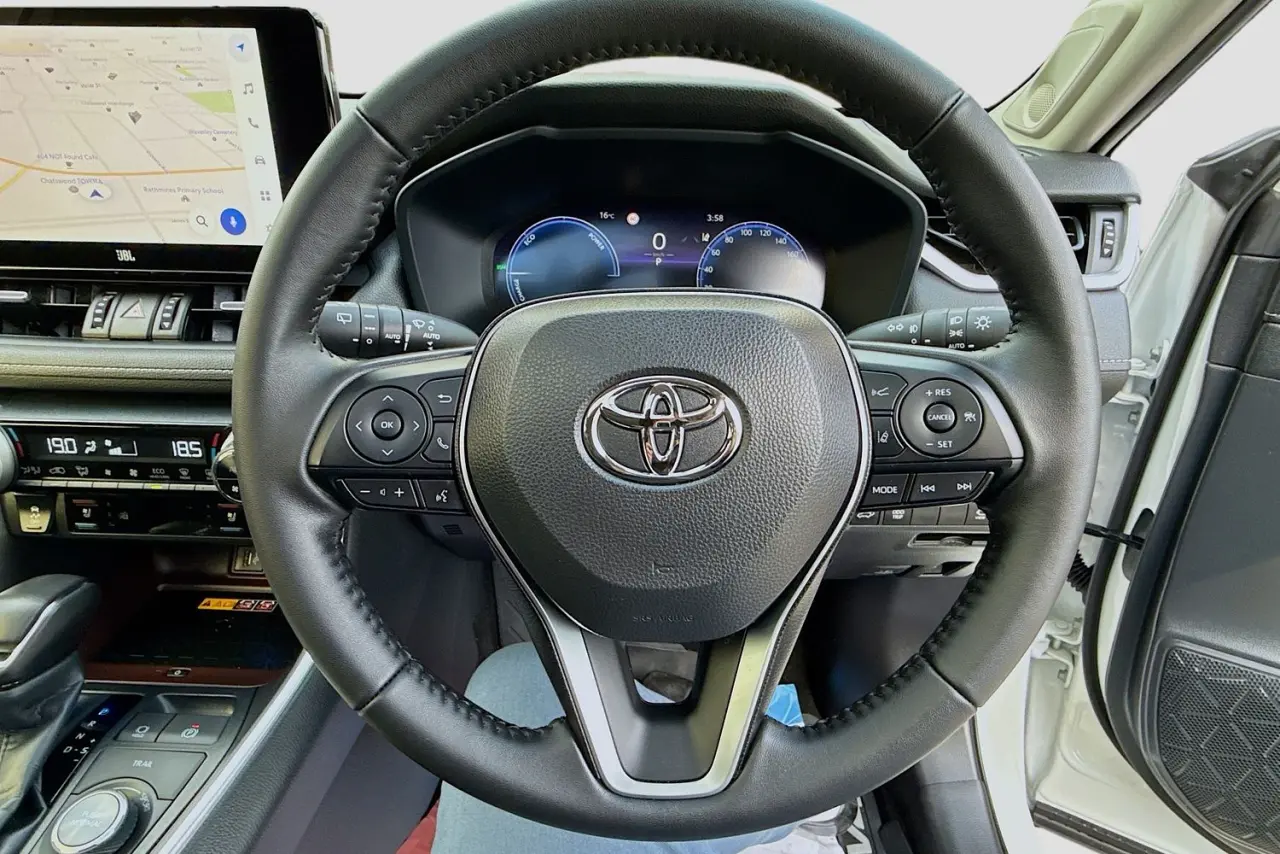 2025 Toyota RAV4 Gallery Image 21