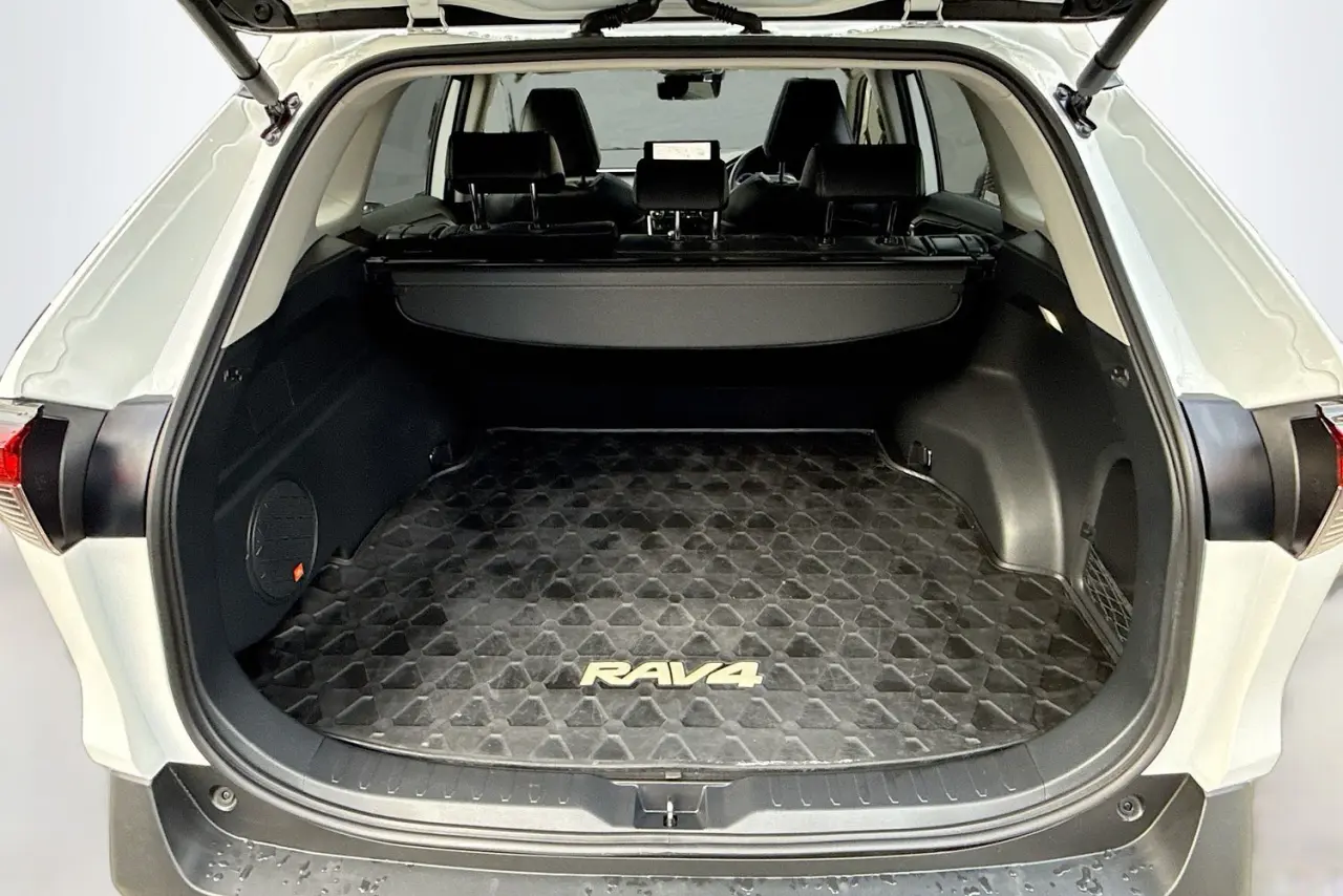 2025 Toyota RAV4 Gallery Image 27