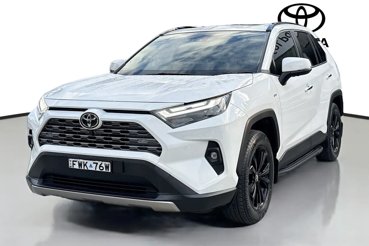 2025 Toyota RAV4 Gallery Image 4