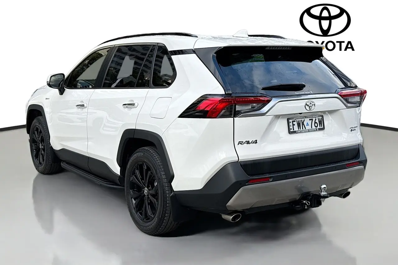 2025 Toyota RAV4 Gallery Image 6