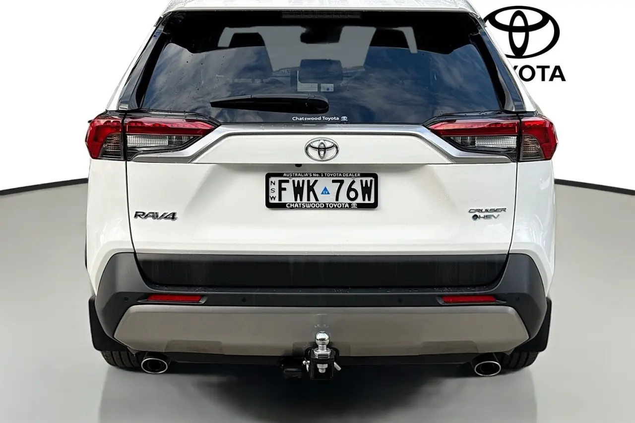 2025 Toyota RAV4 Gallery Image 7