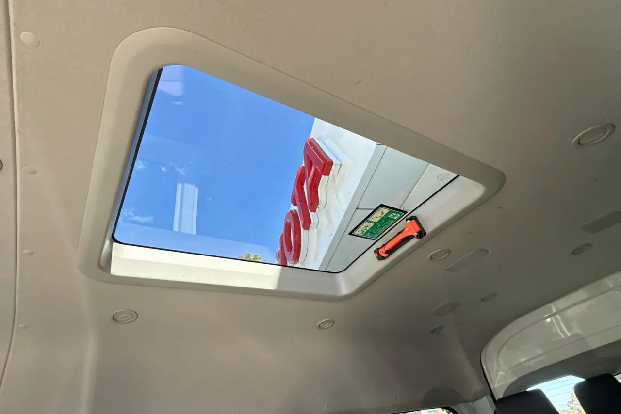 2020 Toyota Hiace Gallery Image 12