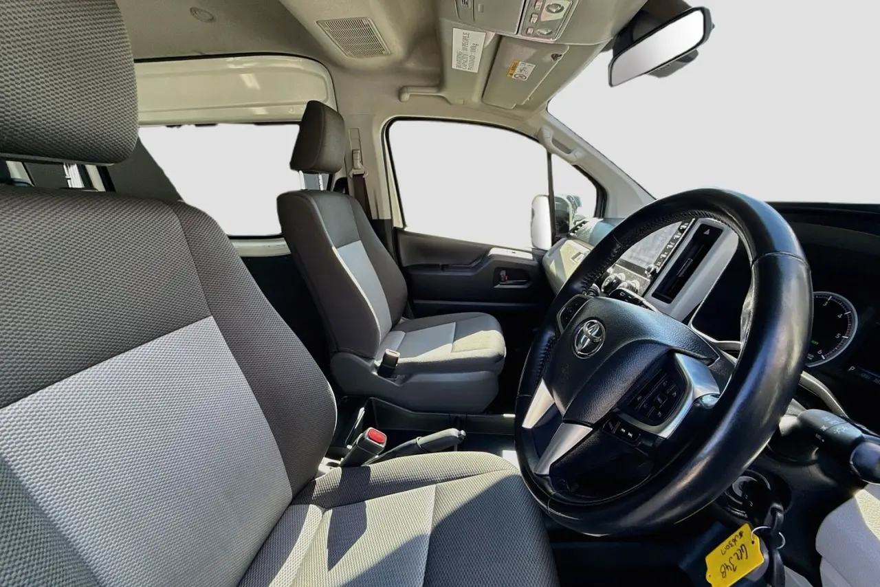 2020 Toyota Hiace Gallery Image 13