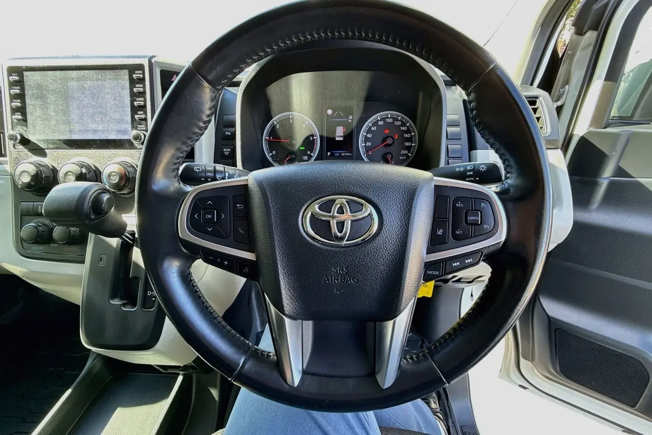 2020 Toyota Hiace Gallery Image 21