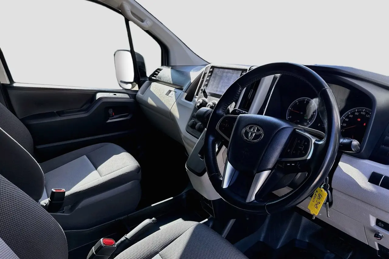 2020 Toyota Hiace Gallery Image 23