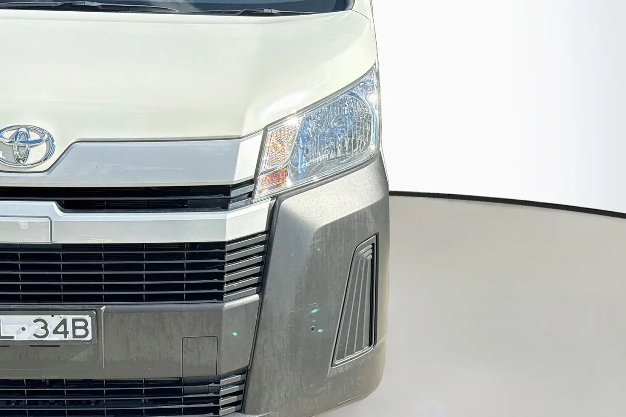 2020 Toyota Hiace Gallery Image 3