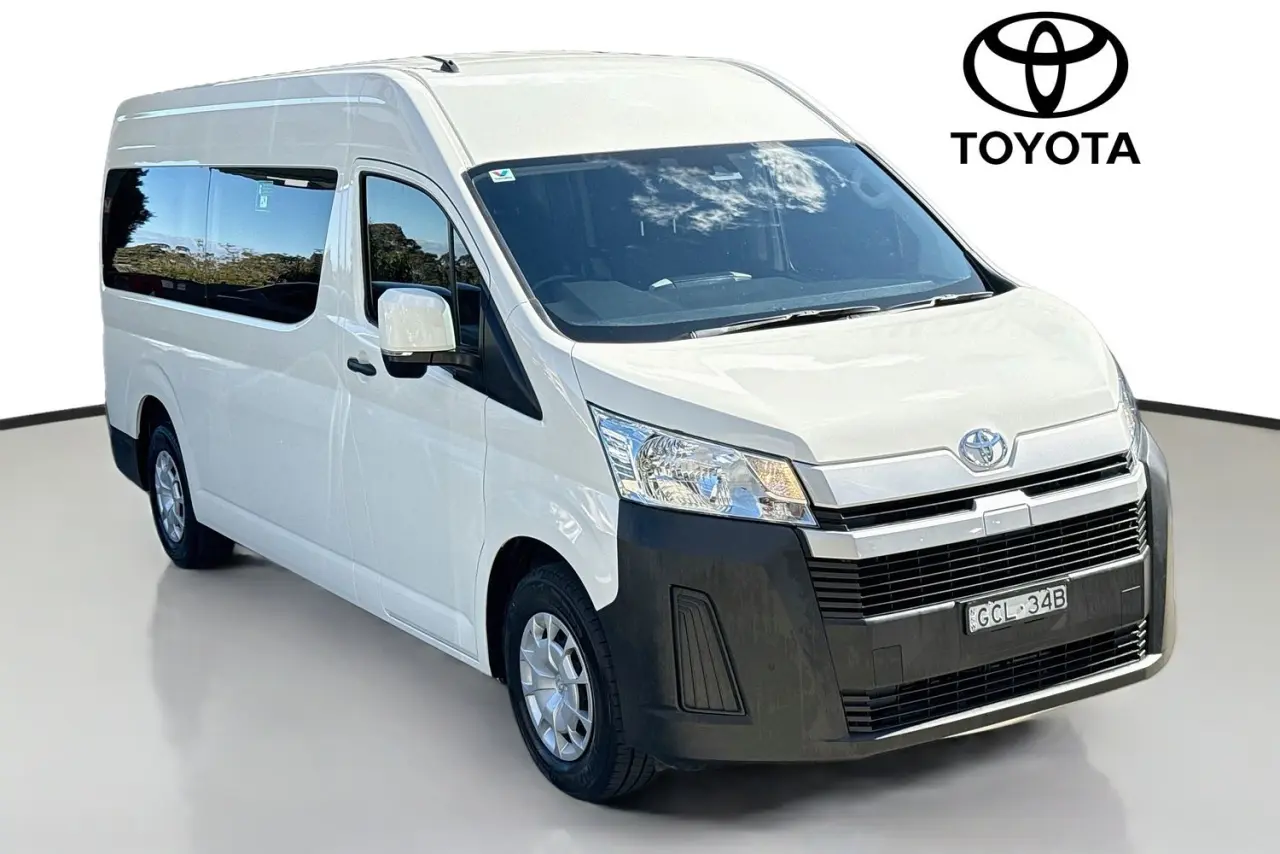 2020 Toyota Hiace Gallery Image 31