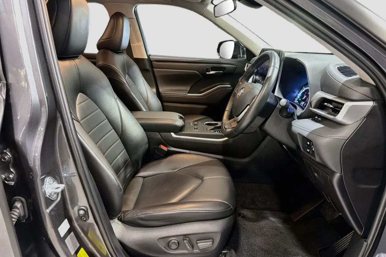 2023 Toyota Kluger Gallery Image 13