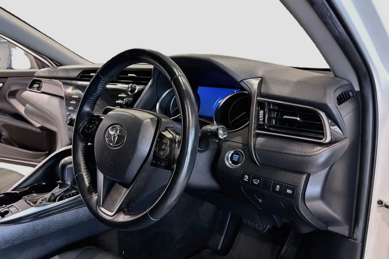 2019 Toyota Camry Gallery Image 23