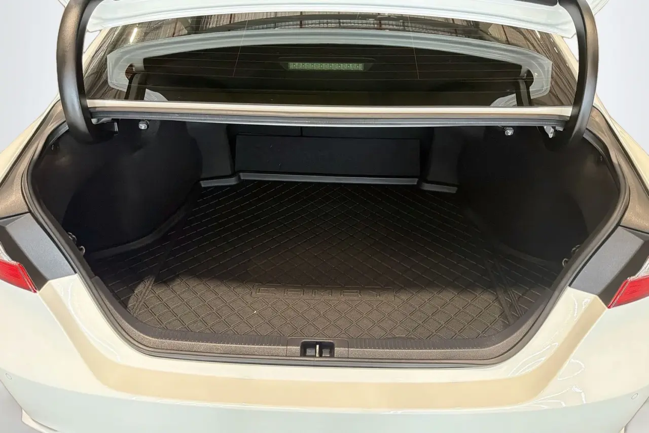 2019 Toyota Camry Gallery Image 27