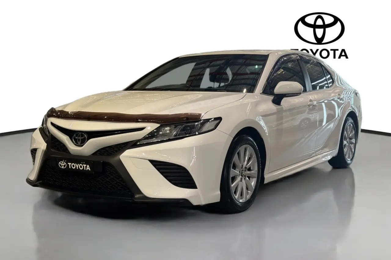 2019 Toyota Camry Gallery Image 4