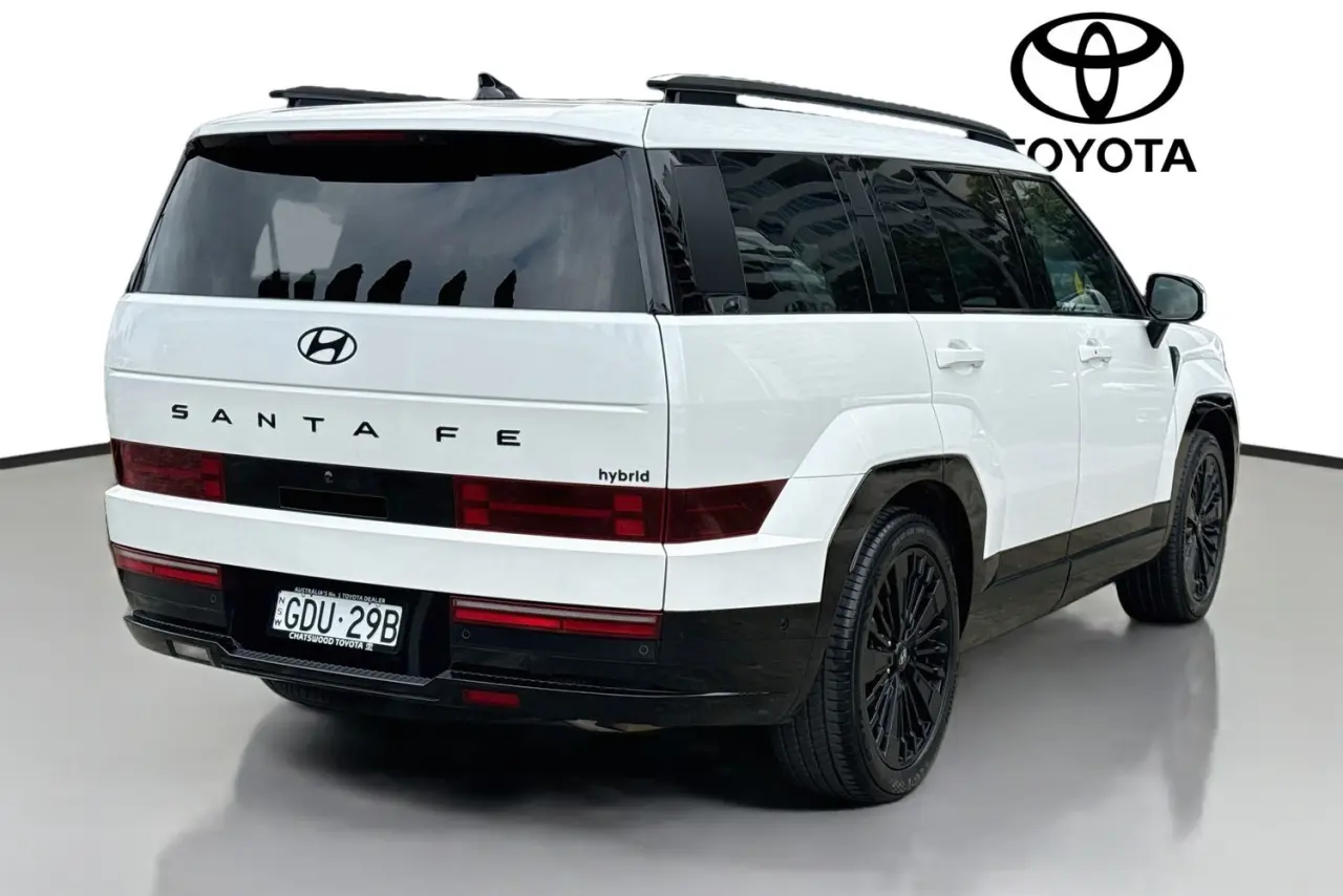 2024 Hyundai Santa Fe Gallery Image 10