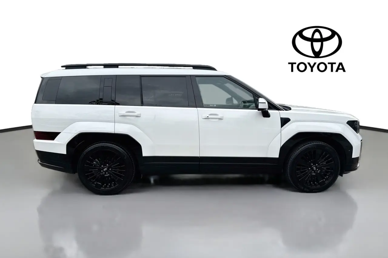 2024 Hyundai Santa Fe Gallery Image 11