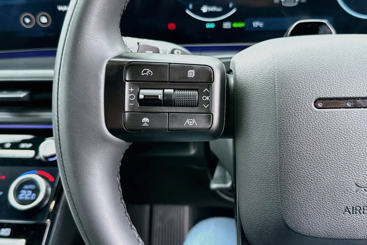 2024 Hyundai Santa Fe Gallery Image 19