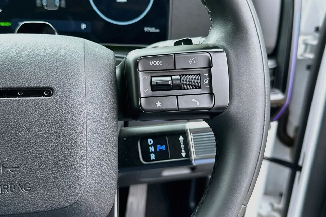 2024 Hyundai Santa Fe Gallery Image 20
