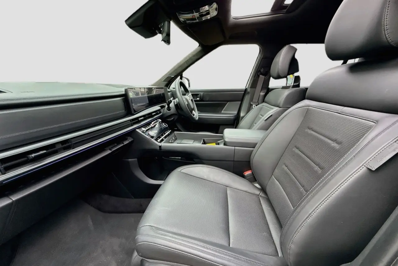 2024 Hyundai Santa Fe Gallery Image 25
