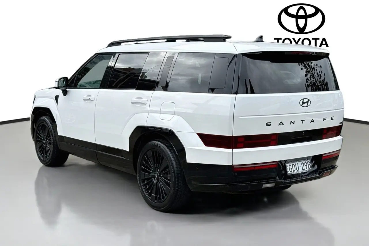 2024 Hyundai Santa Fe Gallery Image 6