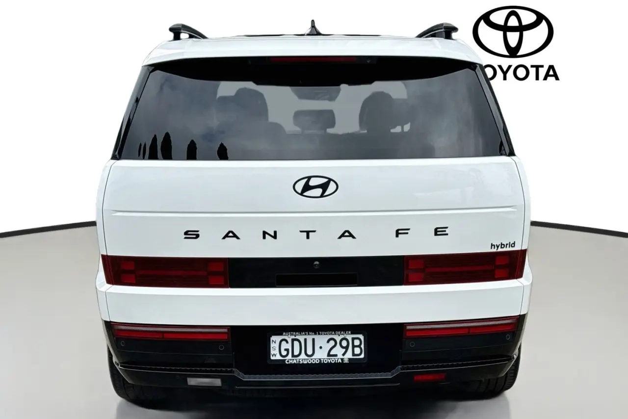 2024 Hyundai Santa Fe Gallery Image 7