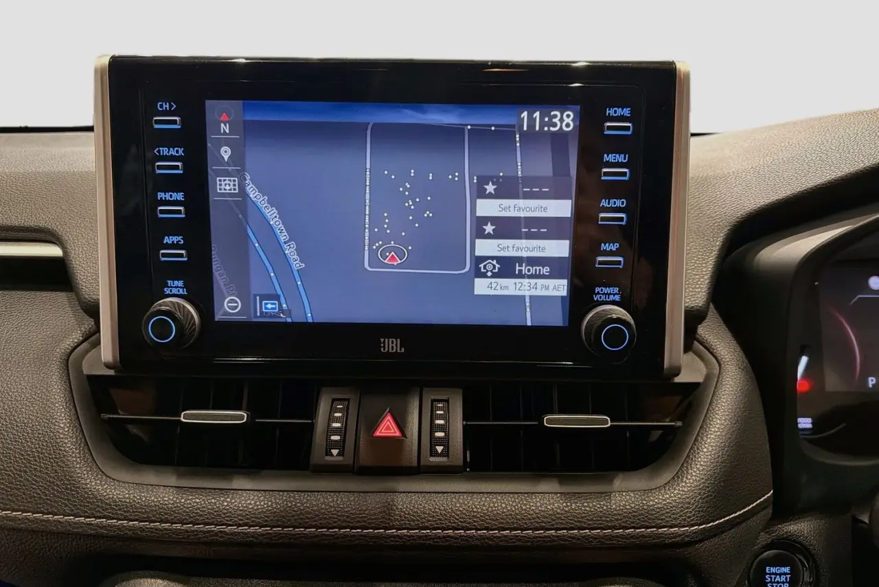2020 Toyota RAV4 Gallery Image 17