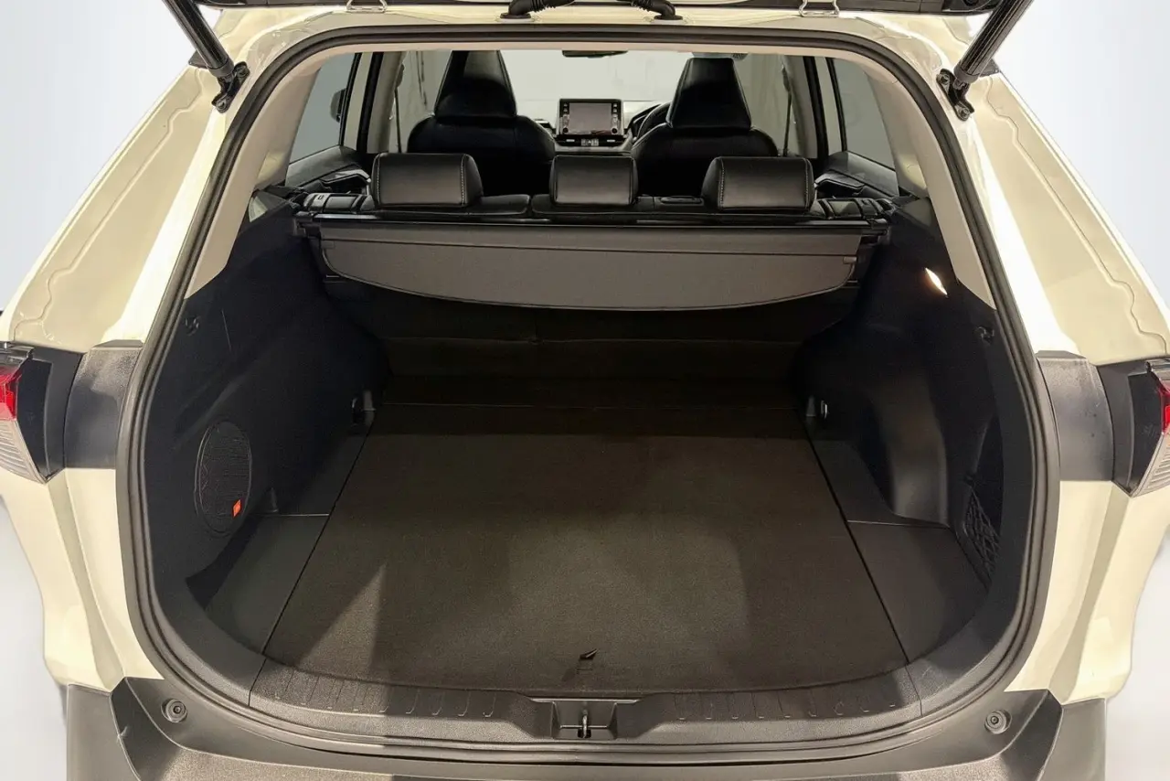 2020 Toyota RAV4 Gallery Image 27