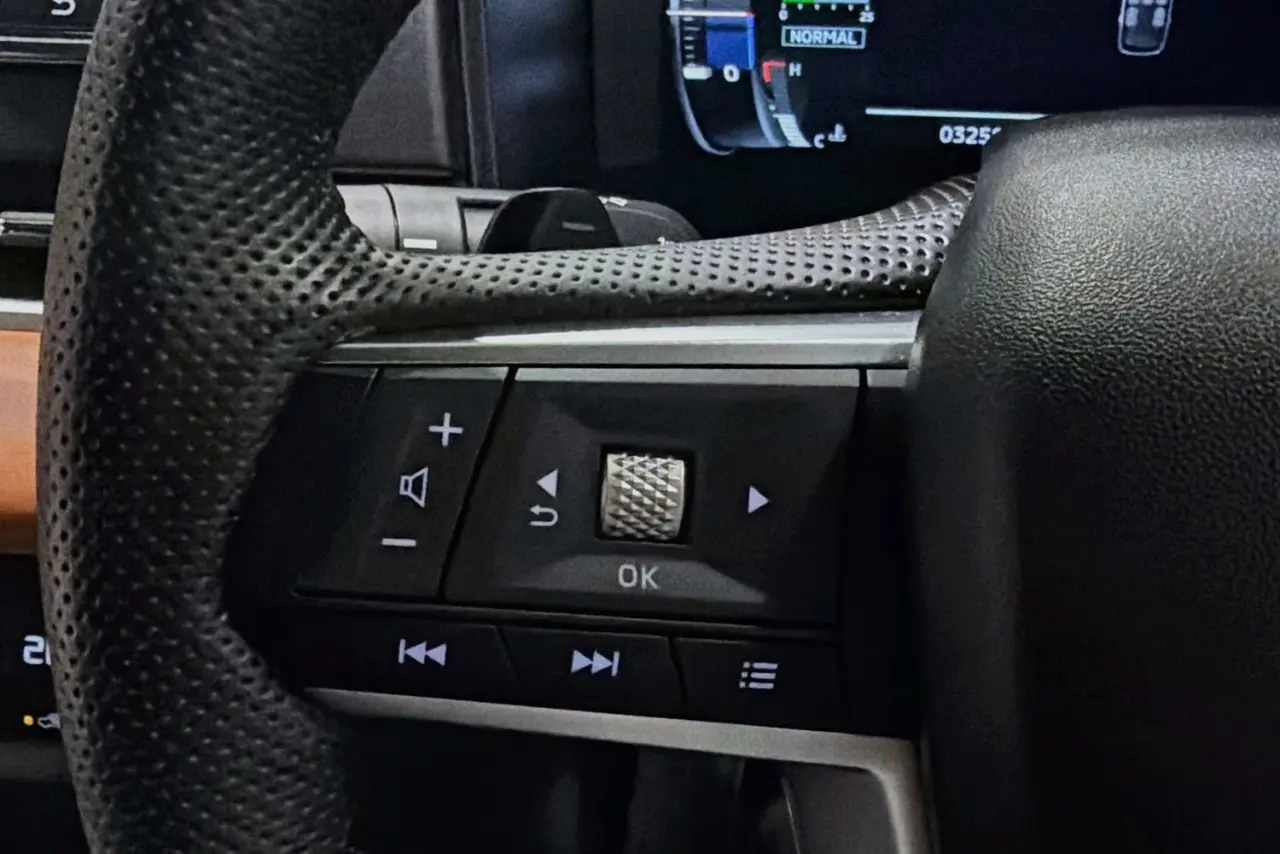 2024 Mitsubishi Outlander Gallery Image 19