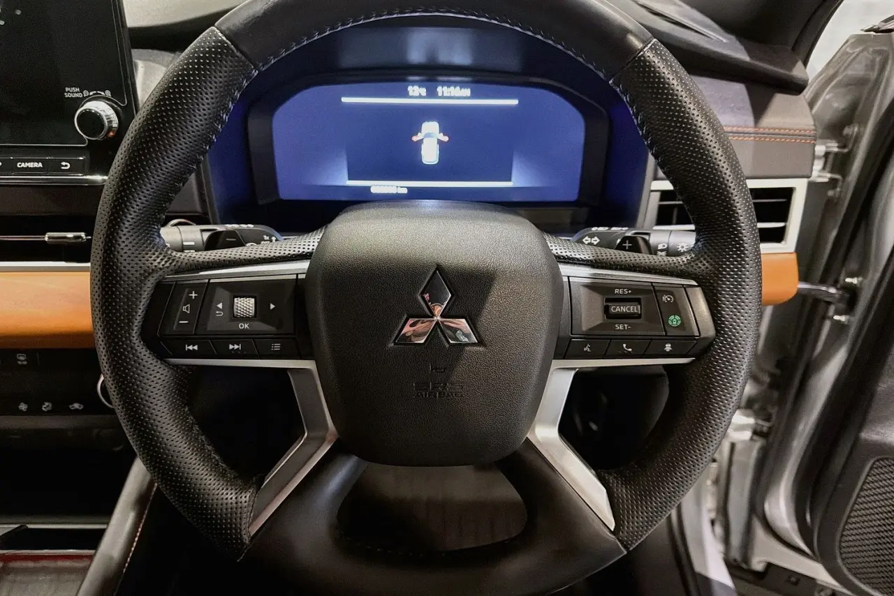 2024 Mitsubishi Outlander Gallery Image 21