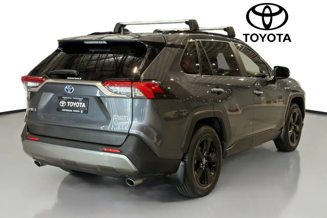 2019 Toyota RAV4 Gallery Image 10