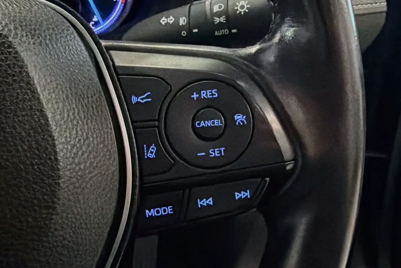 2019 Toyota RAV4 Gallery Image 20