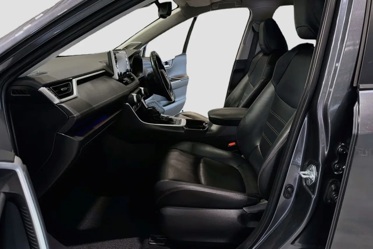 2019 Toyota RAV4 Gallery Image 25