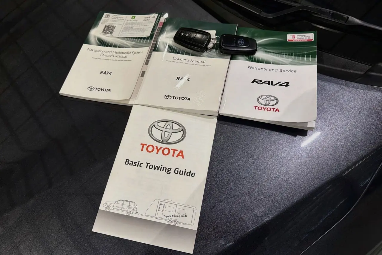 2019 Toyota RAV4 Gallery Image 31