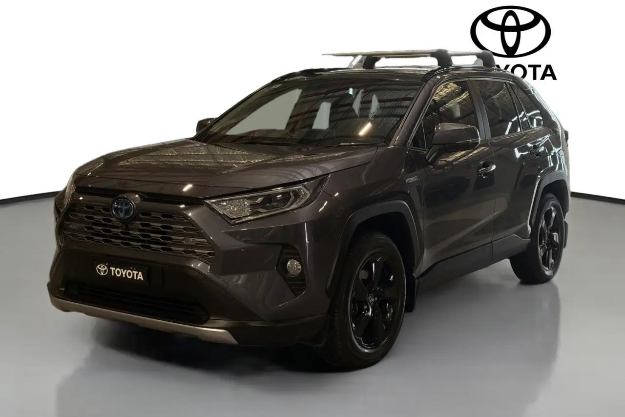 2019 Toyota RAV4 Gallery Image 4