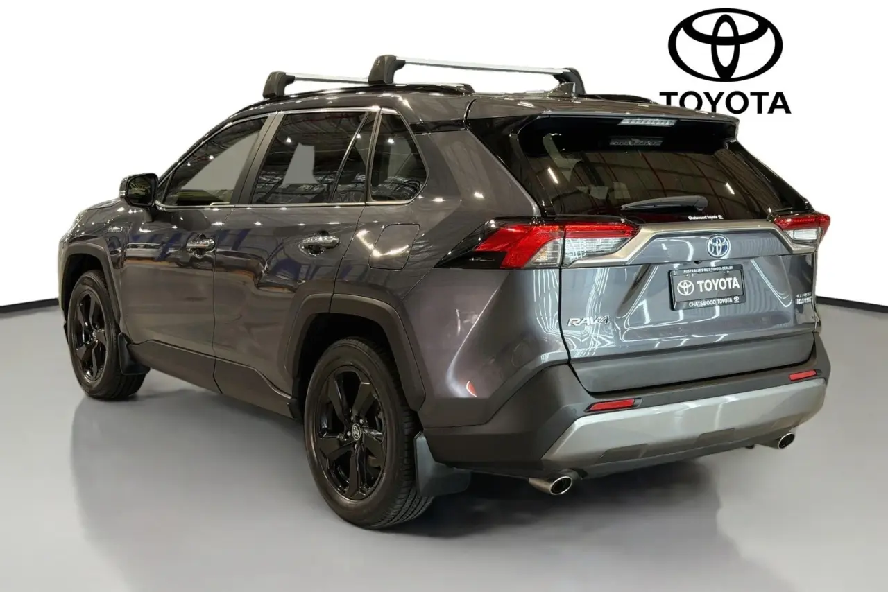 2019 Toyota RAV4 Gallery Image 6