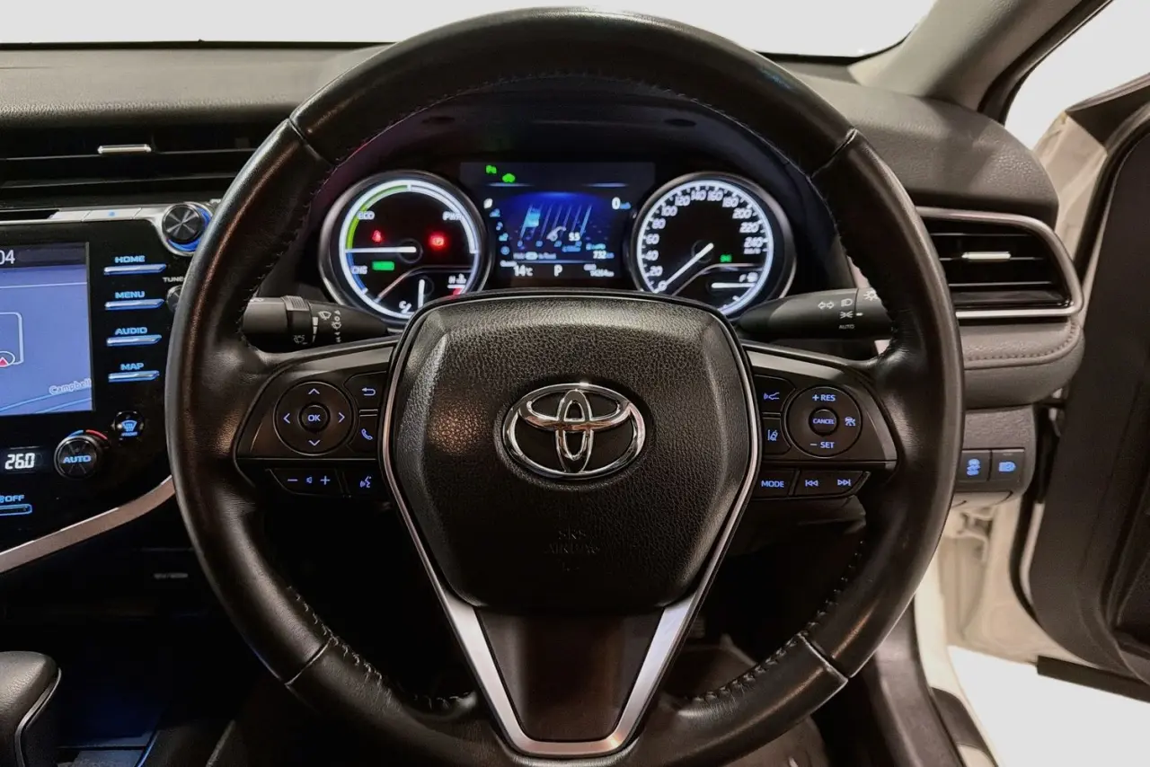 2018 Toyota Camry Gallery Image 21