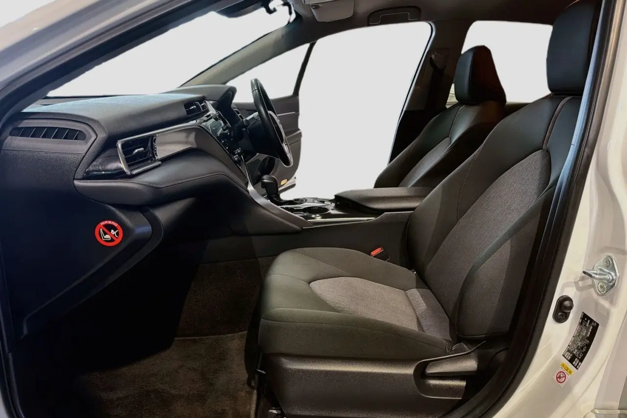 2018 Toyota Camry Gallery Image 25
