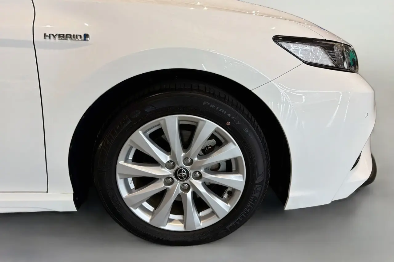 2018 Toyota Camry Gallery Image 28