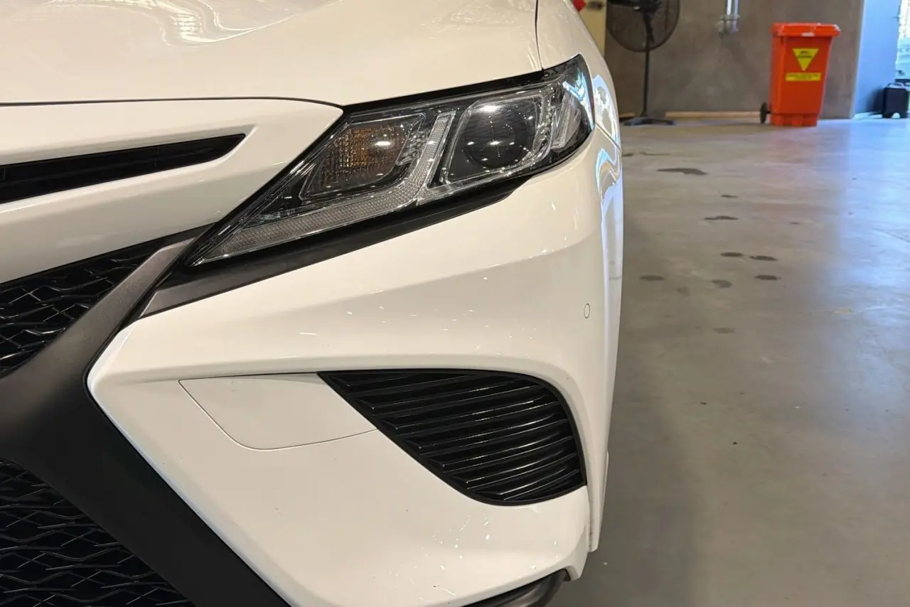 2018 Toyota Camry Gallery Image 3