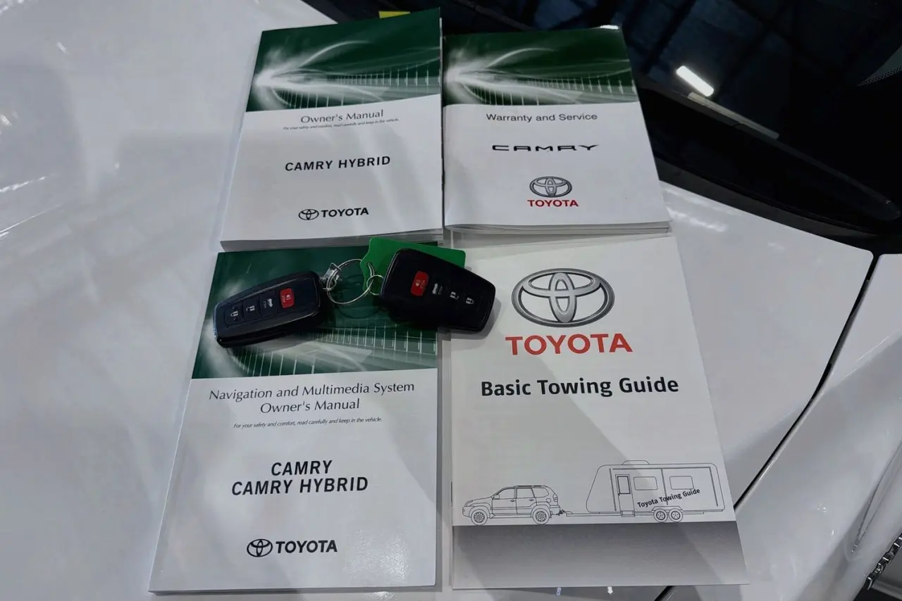 2018 Toyota Camry Gallery Image 31
