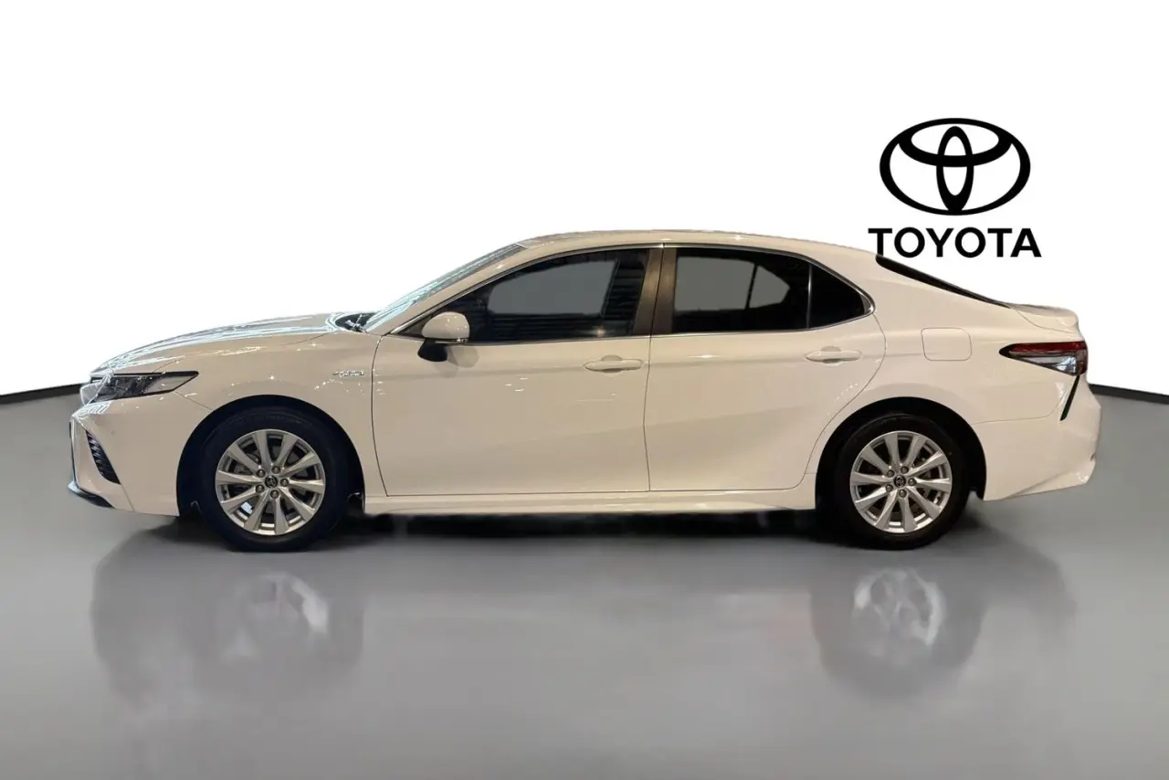 2018 Toyota Camry Gallery Image 5