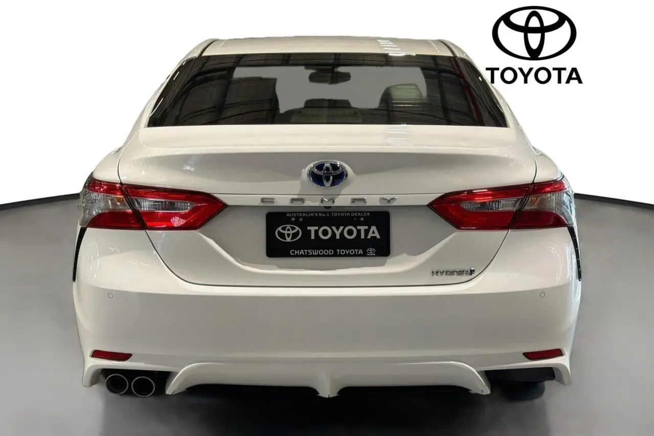 2018 Toyota Camry Gallery Image 7