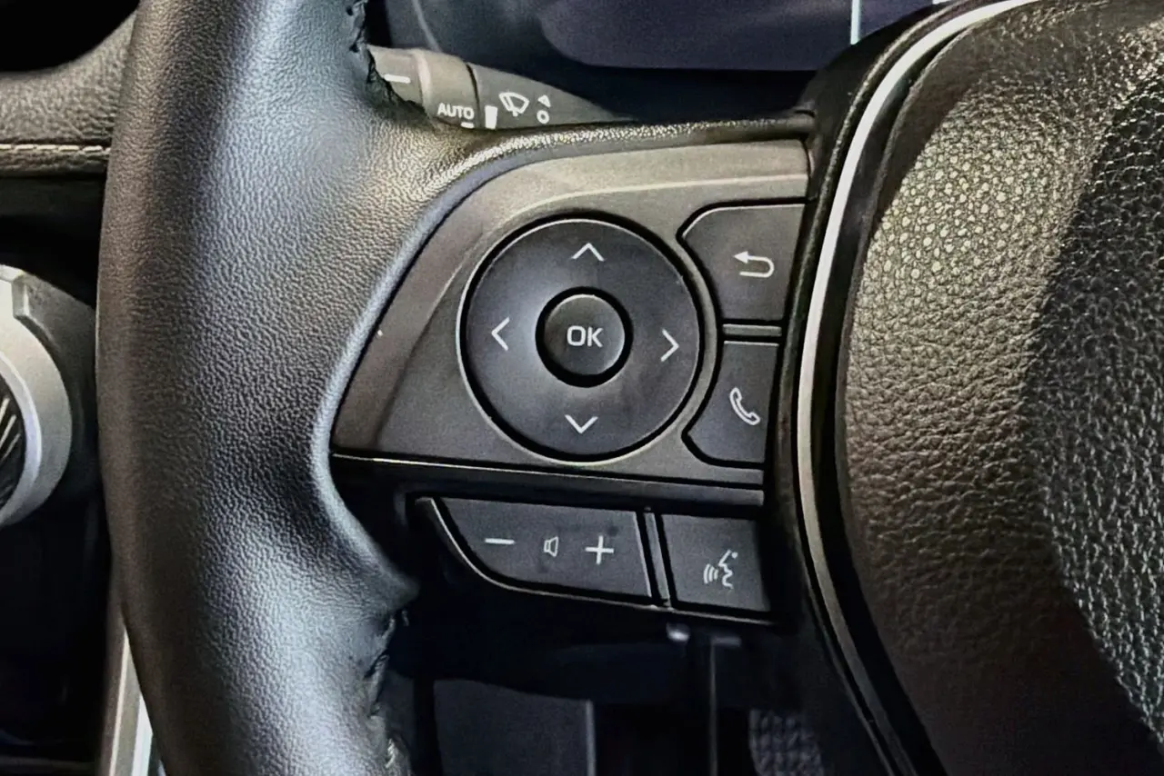 2025 Toyota RAV4 Gallery Image 19