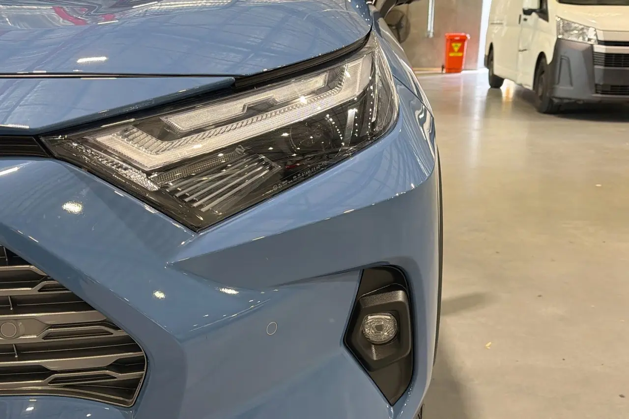 2025 Toyota RAV4 Gallery Image 3