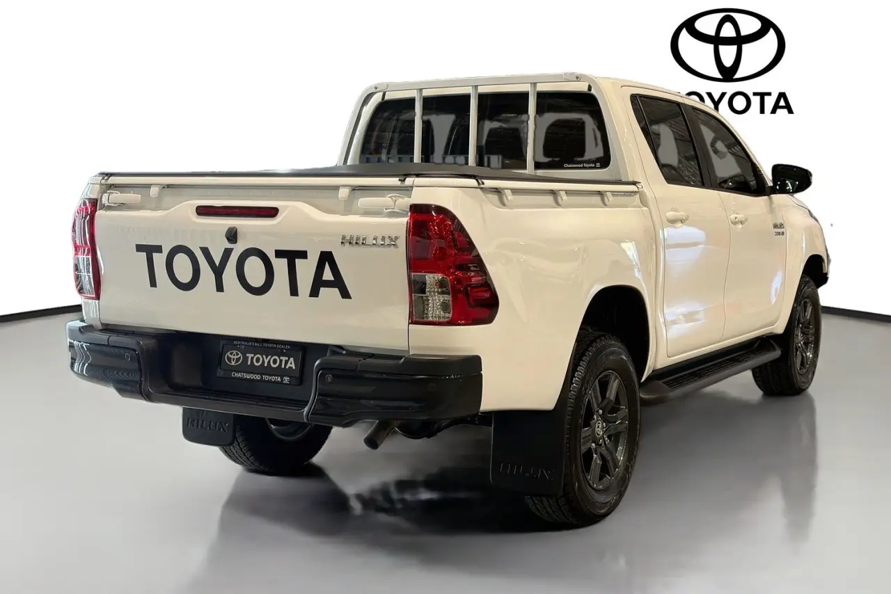 2024 Toyota Hilux Gallery Image 10